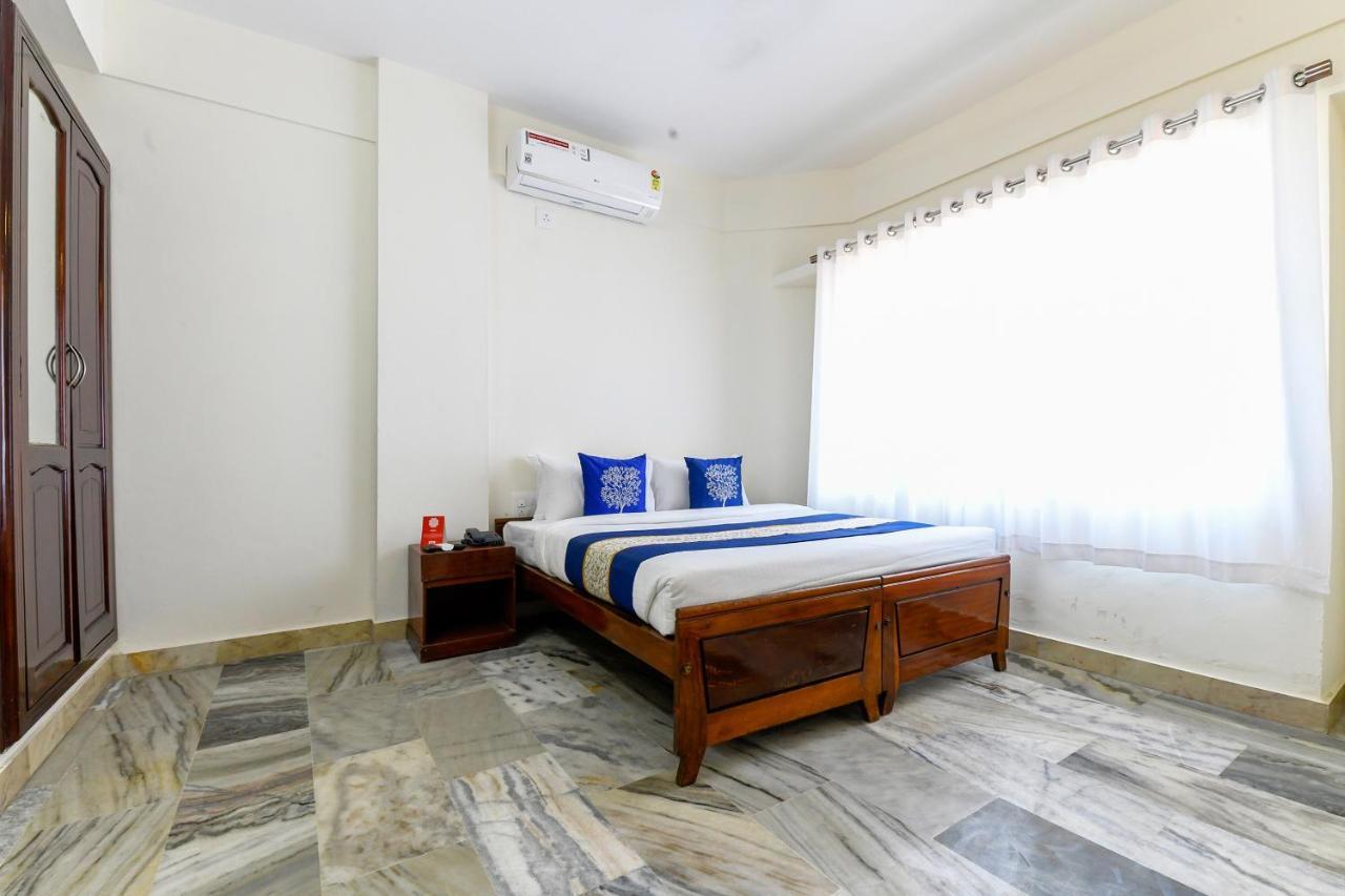 Oyo 11328 Hotel Chandrika Residency Kochi Exterior photo
