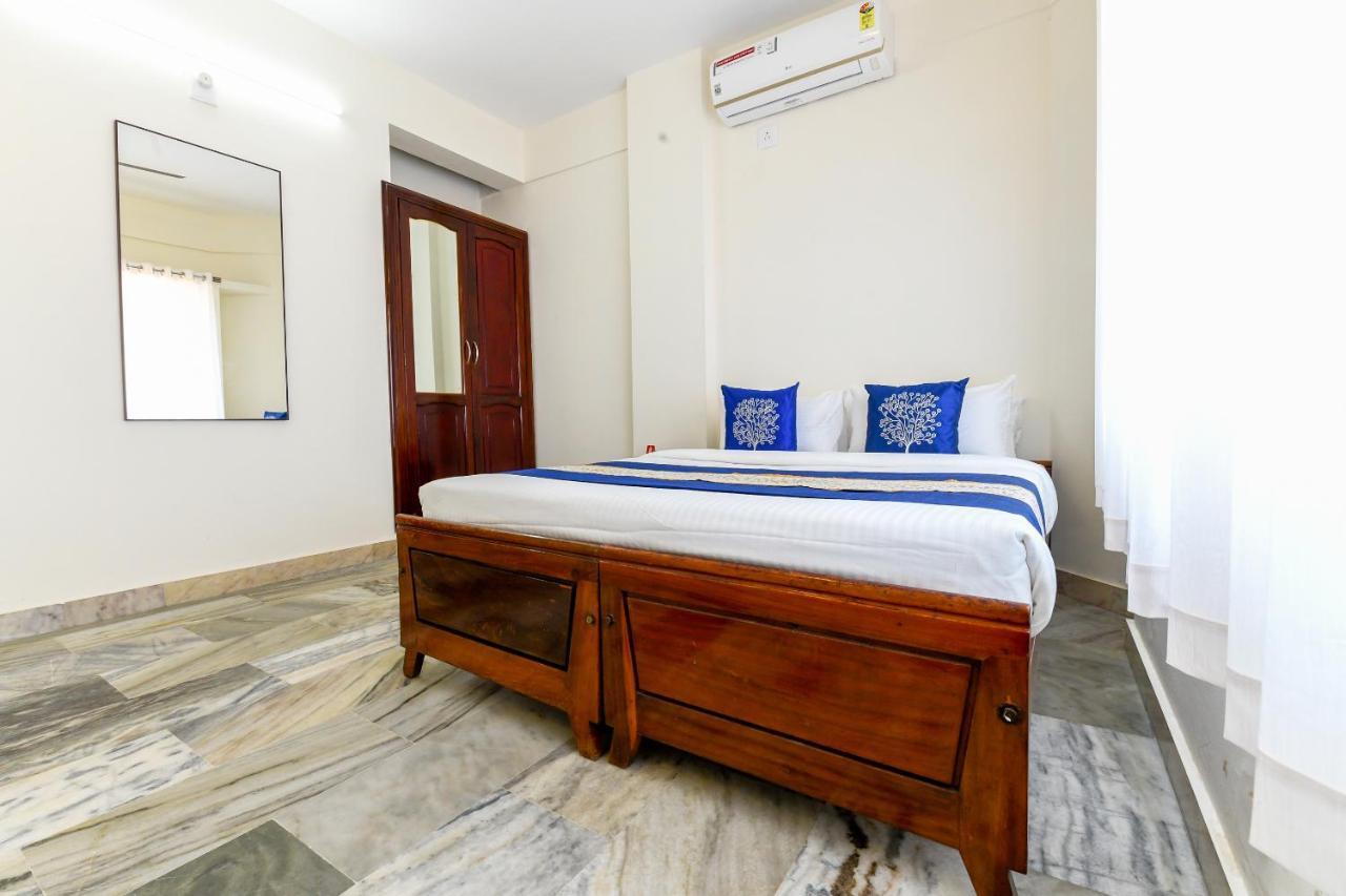 Oyo 11328 Hotel Chandrika Residency Kochi Exterior photo