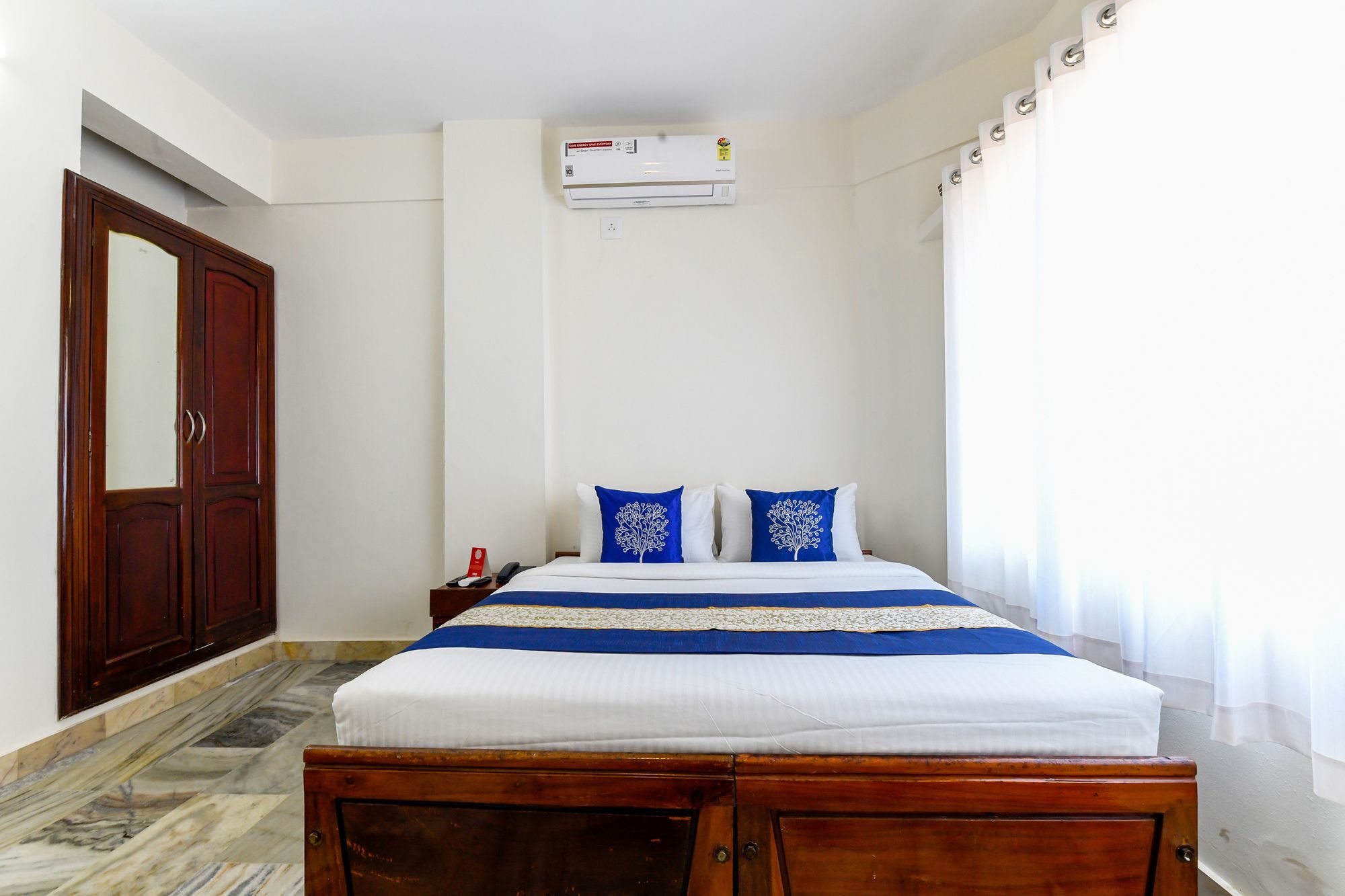 Oyo 11328 Hotel Chandrika Residency Kochi Exterior photo
