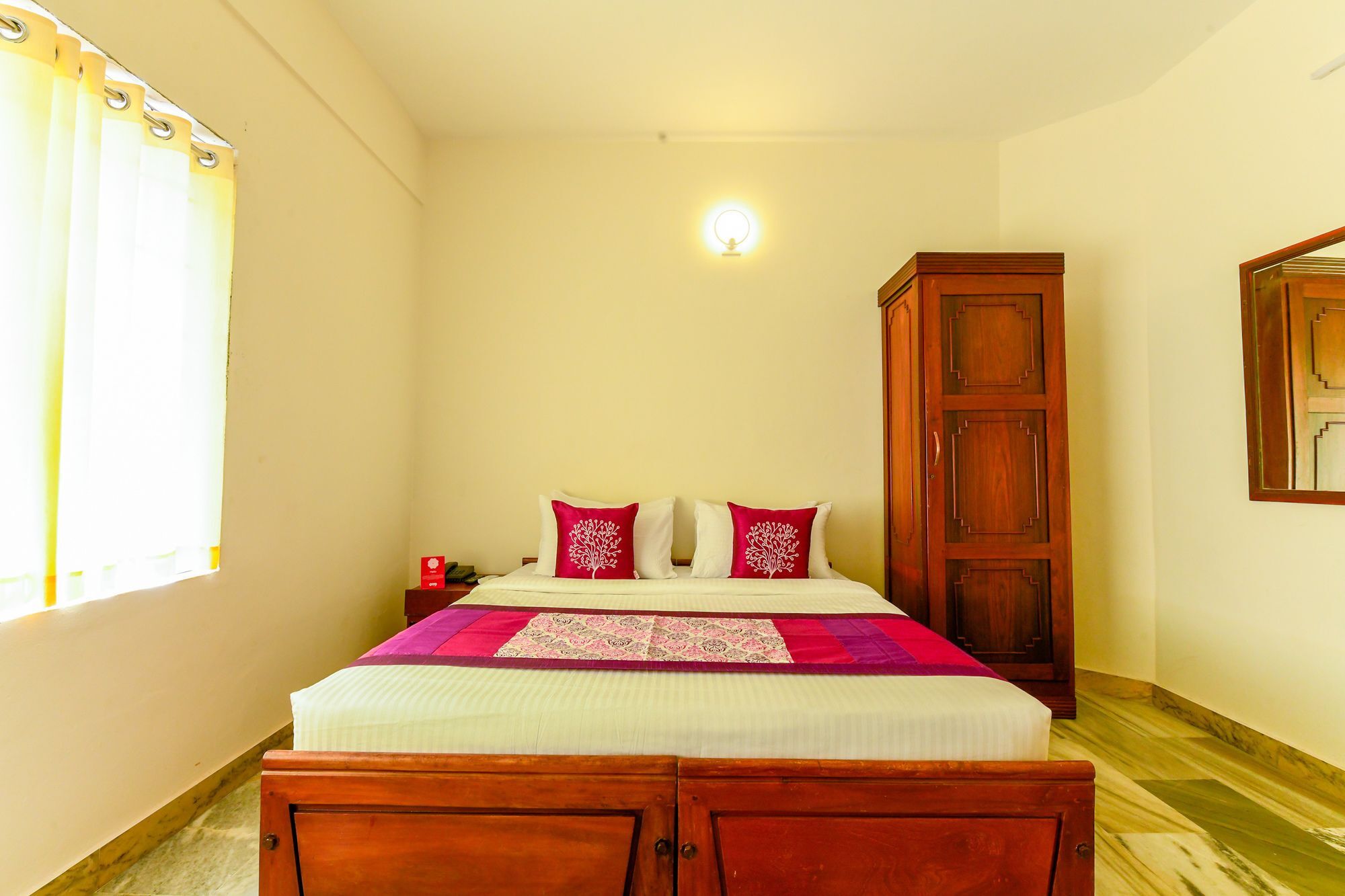 Oyo 11328 Hotel Chandrika Residency Kochi Exterior photo