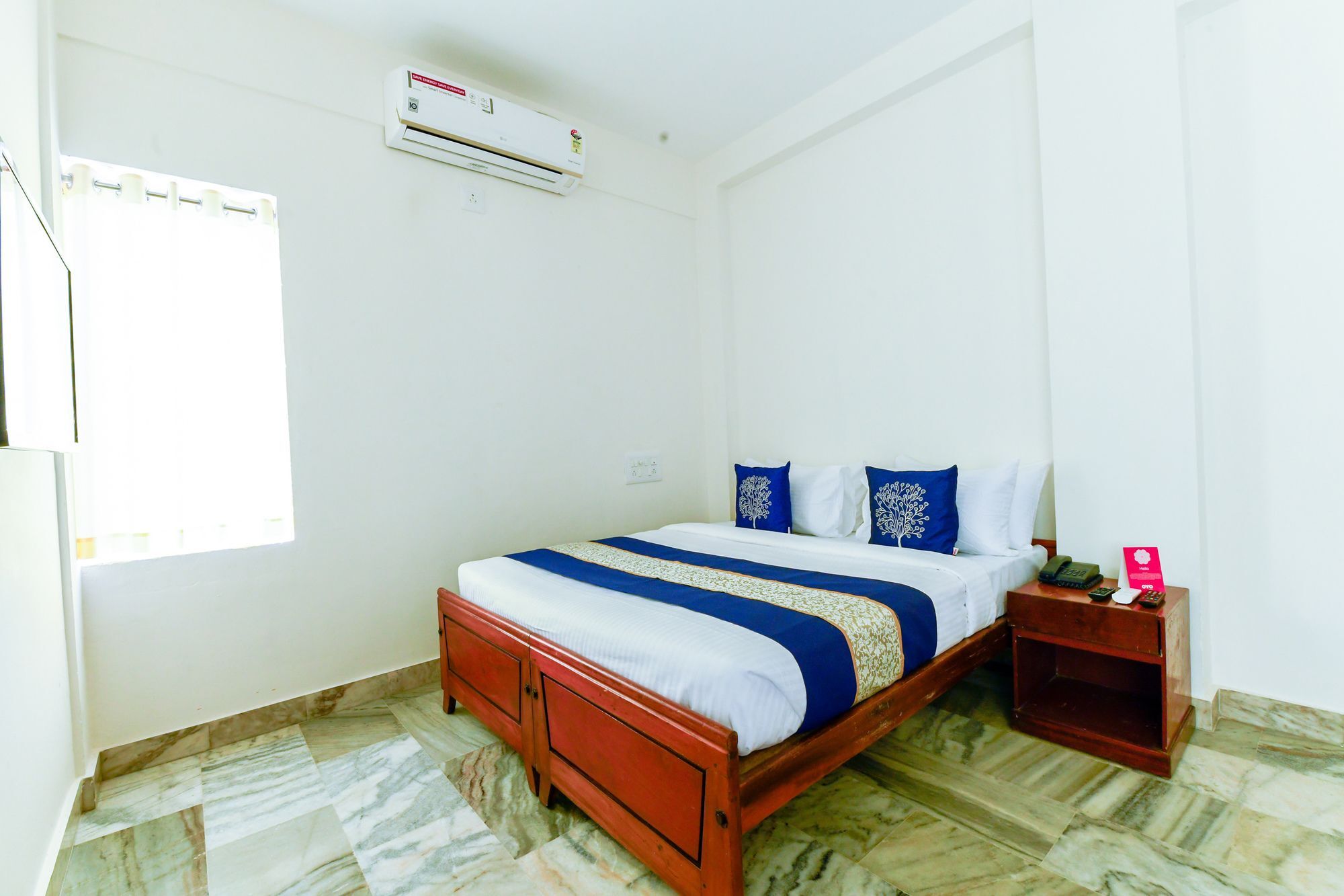 Oyo 11328 Hotel Chandrika Residency Kochi Exterior photo