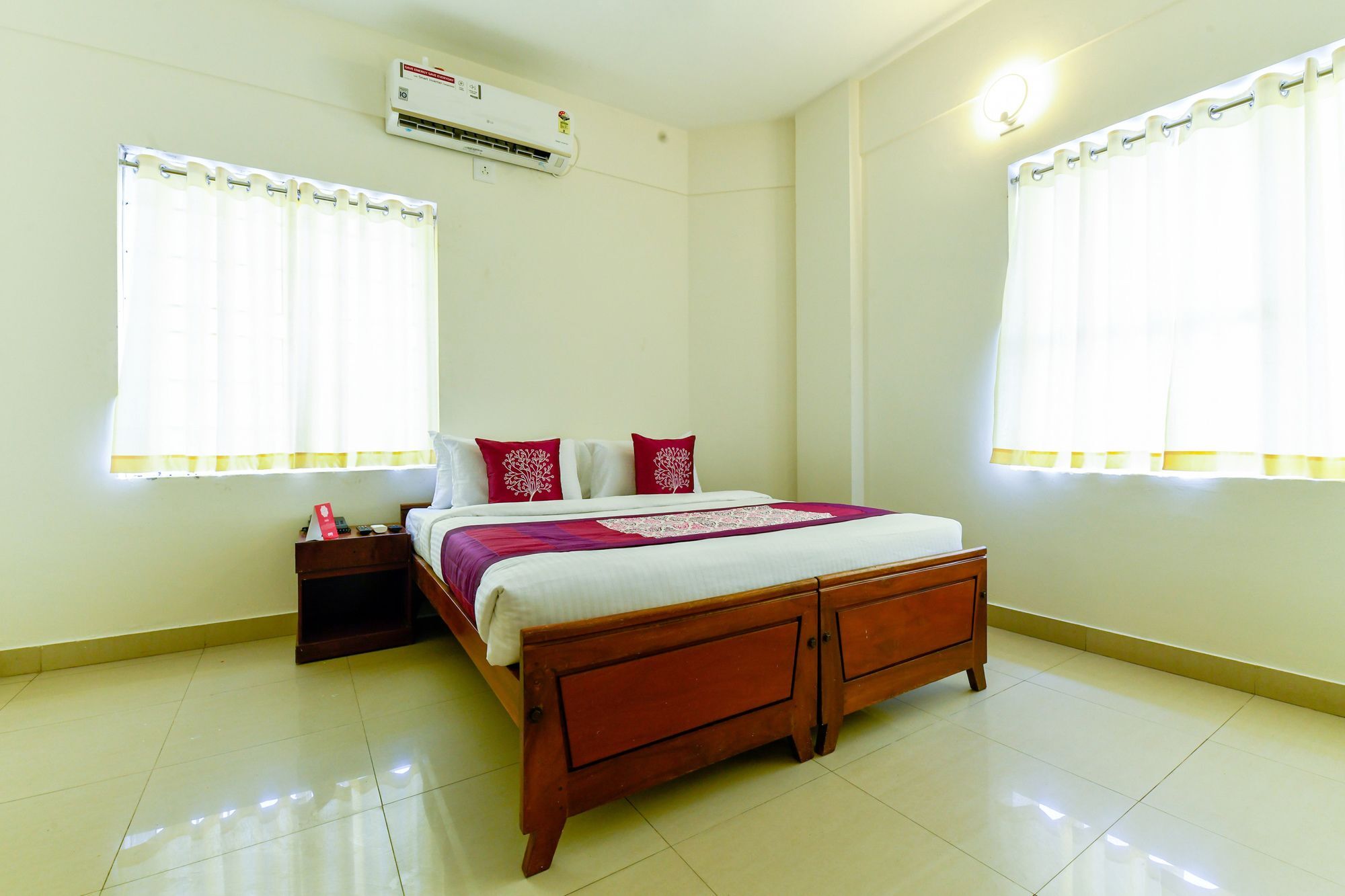 Oyo 11328 Hotel Chandrika Residency Kochi Exterior photo
